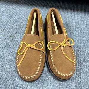 Minnetonka Men’s Dusty Brown Classic Camp Moccasin (3183)